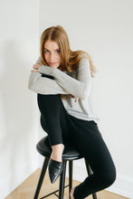 Indlæs billede til gallerivisning Lys Grå Silke Cashmere Sweater
